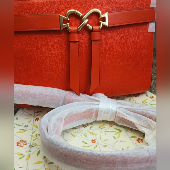 New With Tags - Kate Spade - Lava Red - Medium Crossbody Bag - Picture 3 of 15